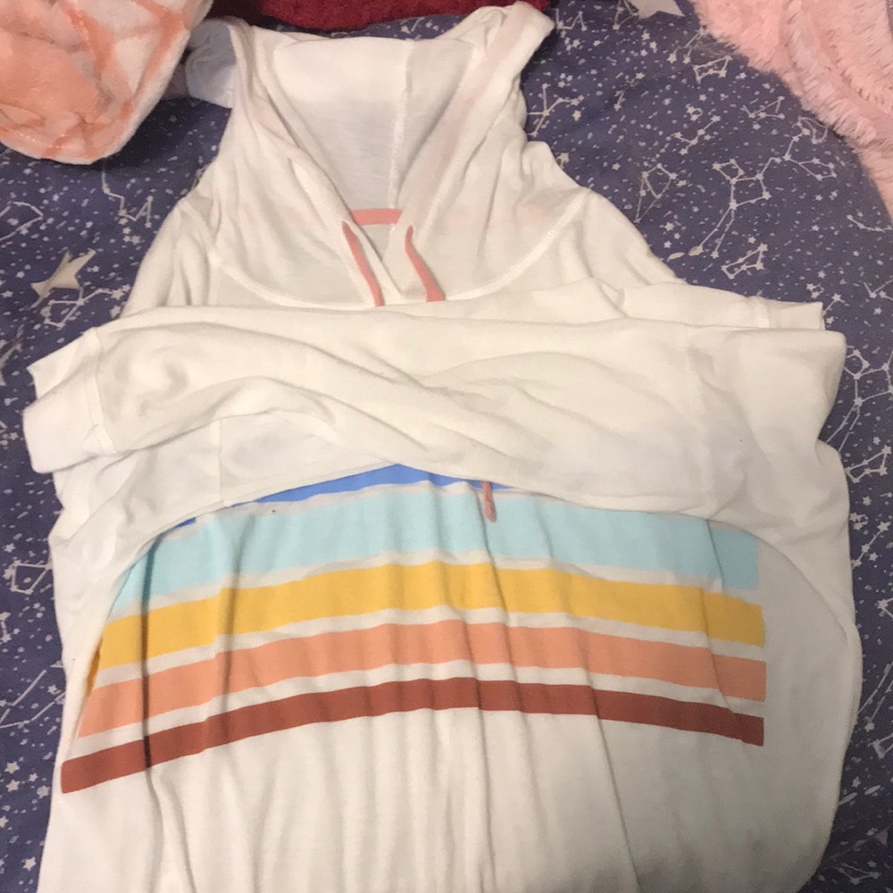 Colorful white hooded long sleeved top